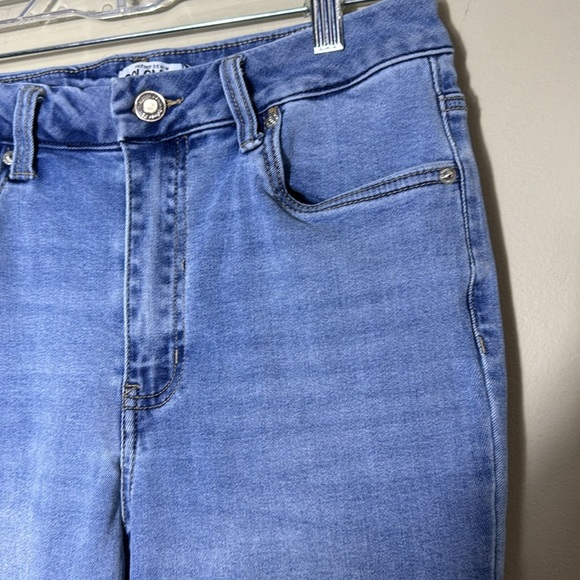 Refuge Denim Columbia High Rise Curvy Women's Size 7 Light Wash - Picture 2 of 3